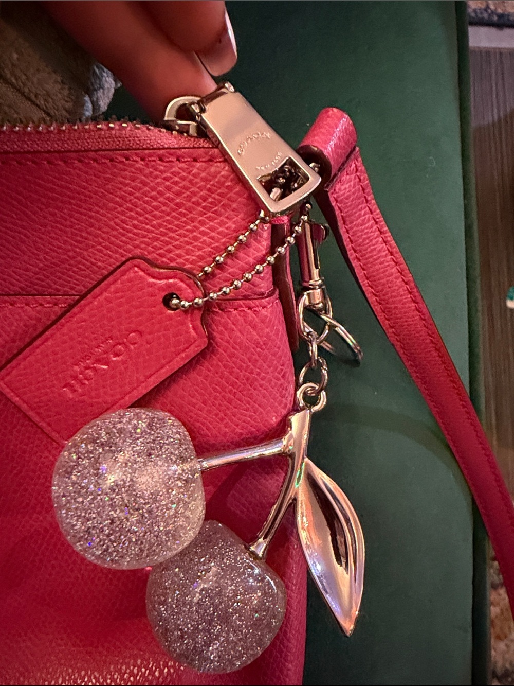 Coach East West Pop Up Pouch Crossbody (Crossgrain Leather pink)